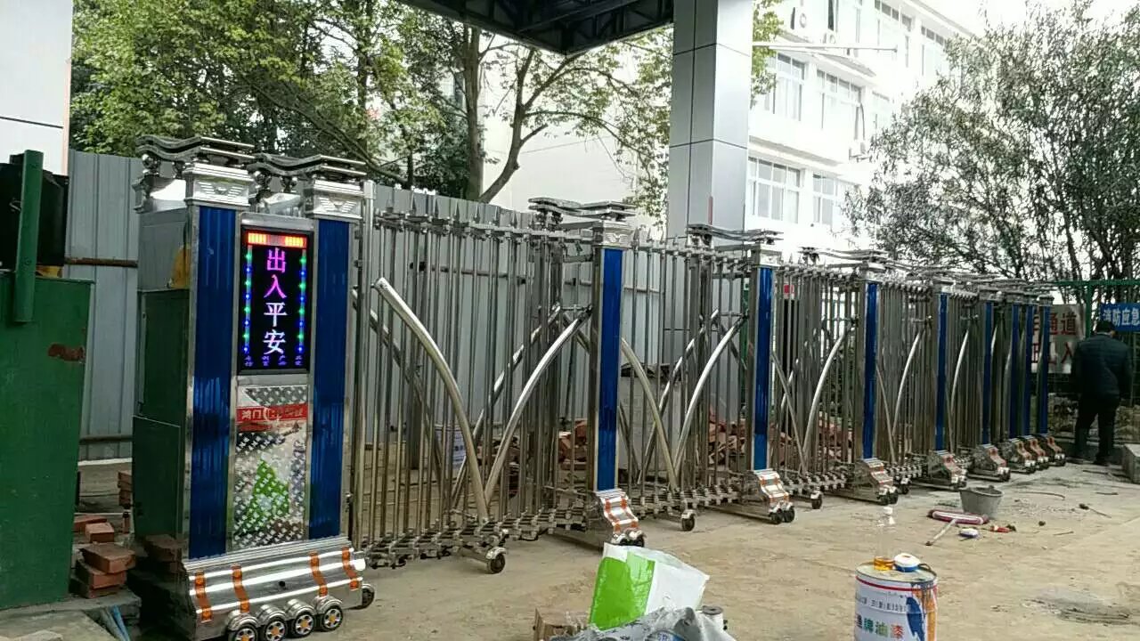 长沙雨花区长沙雨花区四川绵阳市飞机场伸缩门